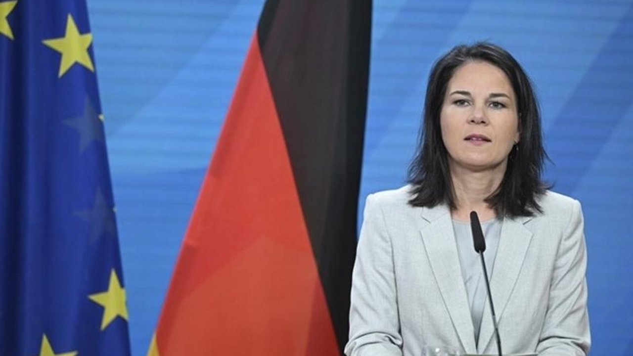 Menlu Jerman, Annalena Baerbock, menyerukan kemandirian Eropa dalam hal keamanan menyusul kemenangan Donald Trump, menekankan pentingnya persatuan Eropa dalam menghadapi potensi perbedaan pandangan dengan pemerintahan AS.