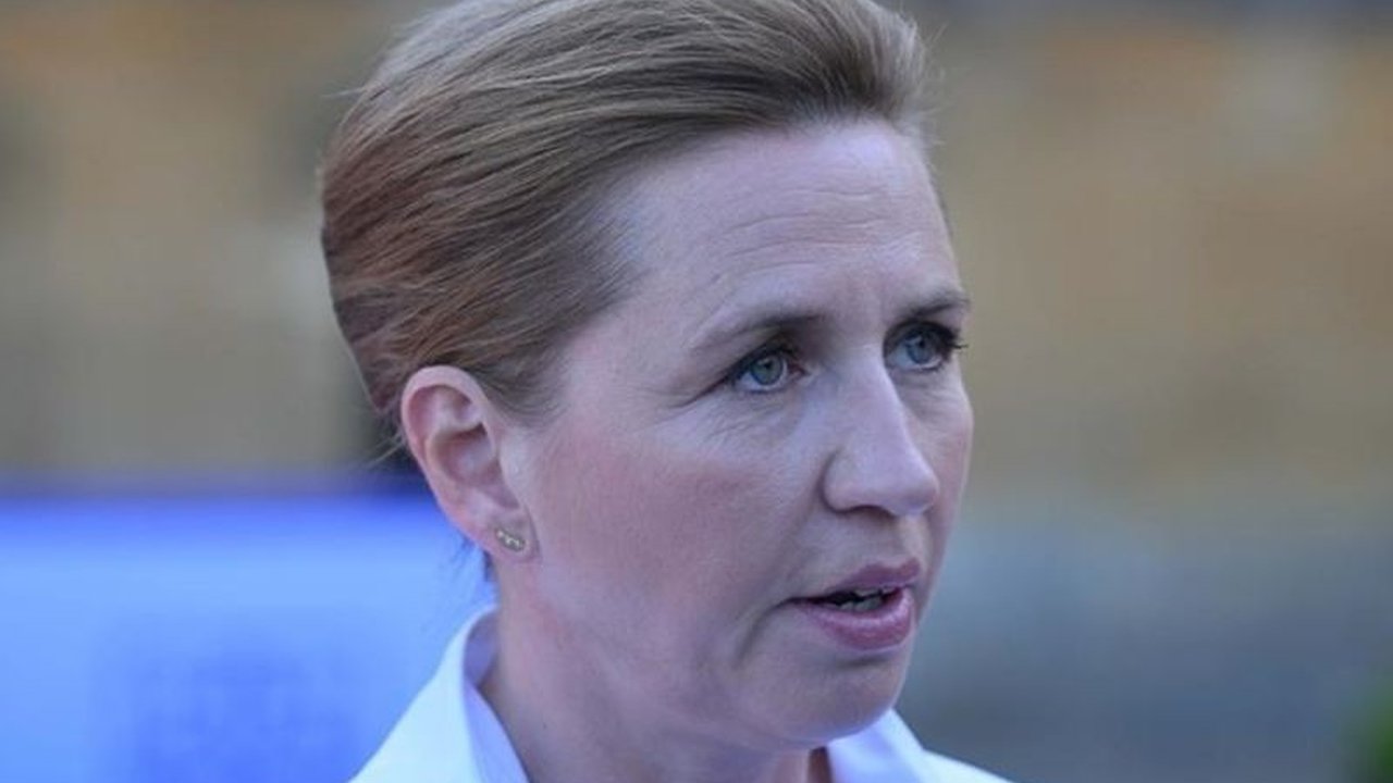 Perdana Menteri Denmark, Mette Frederiksen, menyampaikan bahwa Eropa harus beradaptasi dengan perubahan geopolitik signifikan di era pemerintahan Trump, khususnya peningkatan fokus pada kawasan Arktik yang kini menghadapi persaingan dari Rusia dan China.