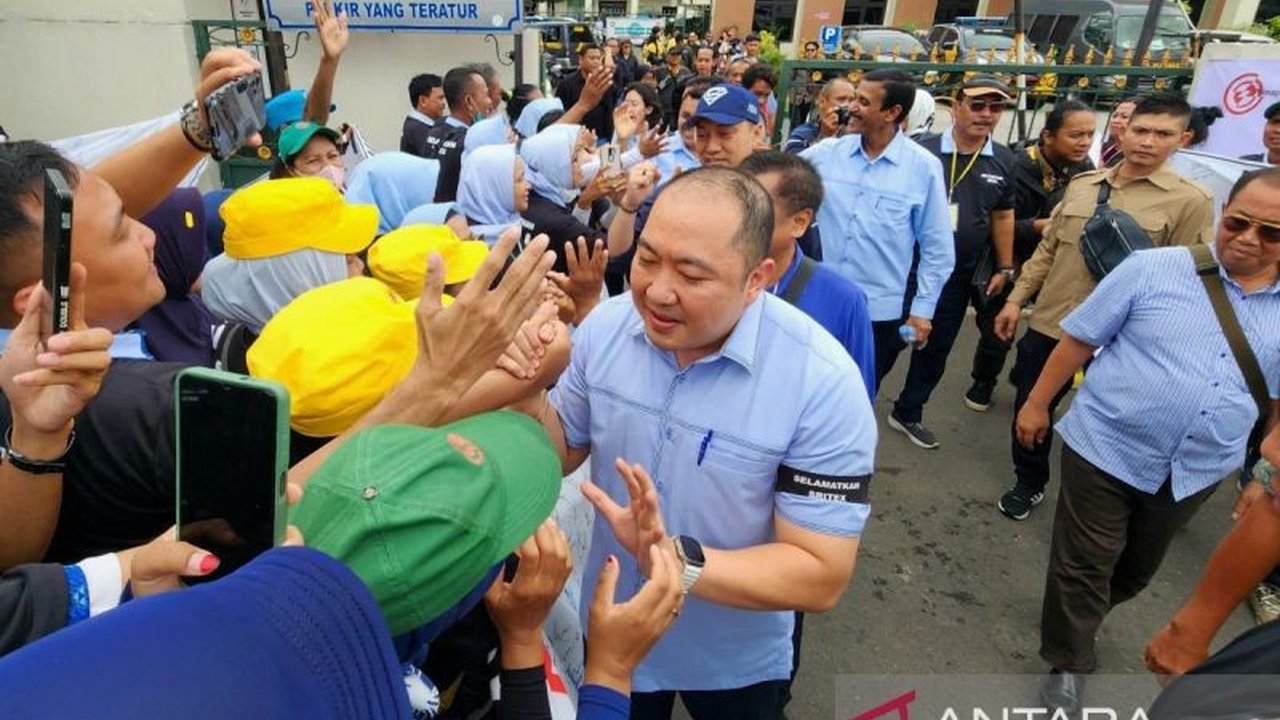 Meskipun dinyatakan pailit, manajemen PT Sritex masih mengendalikan operasional perusahaan untuk menjaga agar karyawan tetap bekerja dan perusahaan tetap berjalan atas amanat pemerintah.