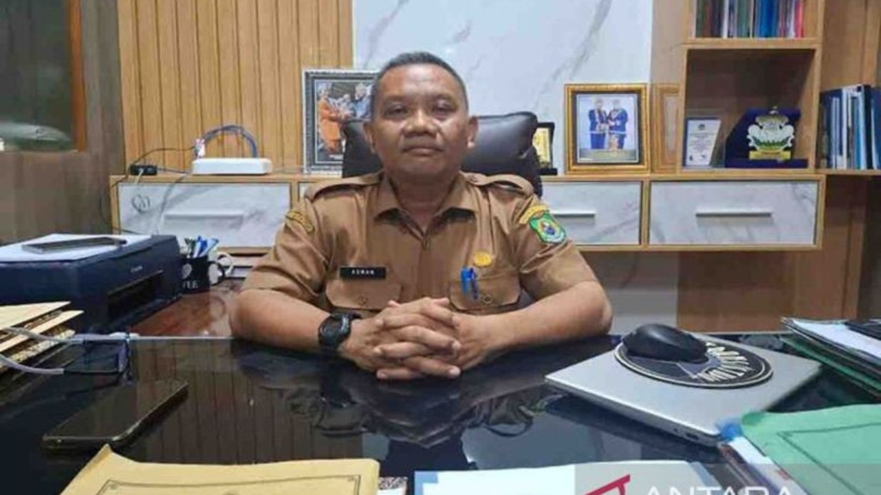 Pemerintah Kabupaten Kapuas menunda program Makan Bergizi Gratis (MBG) untuk pelajar hingga 3 Februari 2025 karena alasan persiapan yang belum sepenuhnya matang, meskipun perlengkapan sebagian sudah tersedia.