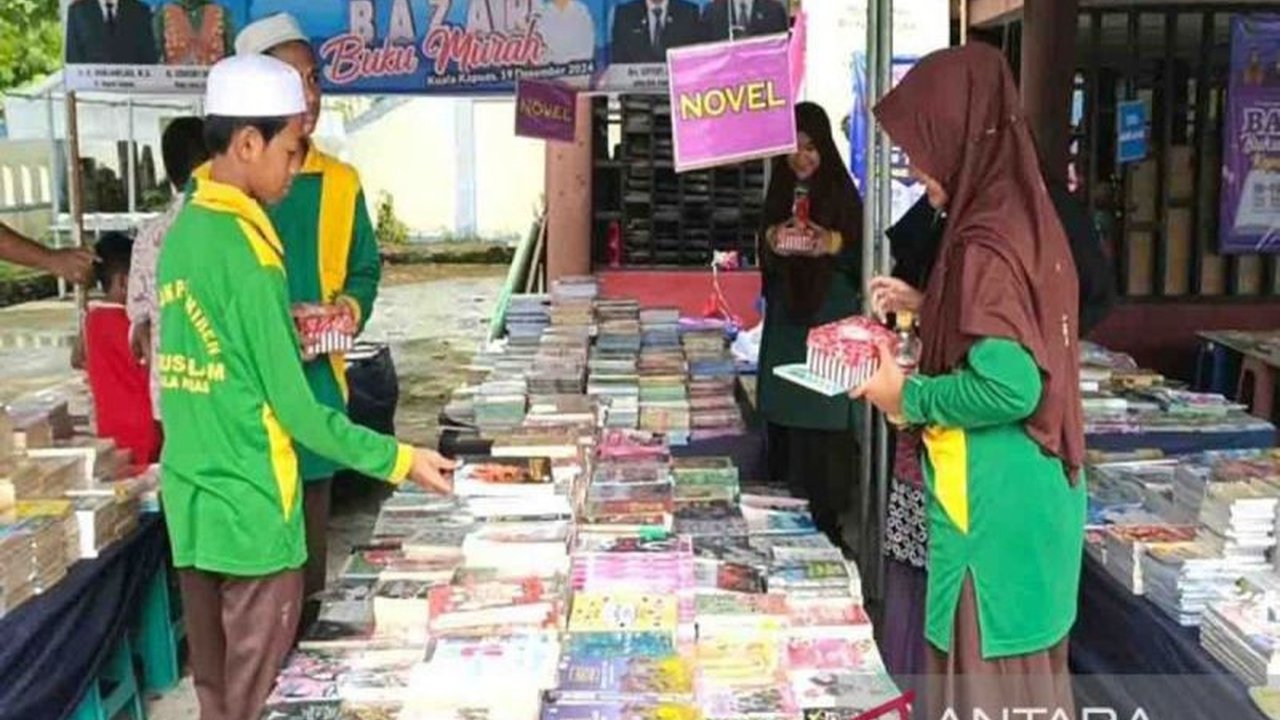 Bazar Buku Murah Kapuas Sukses Jual 2000 Buku!