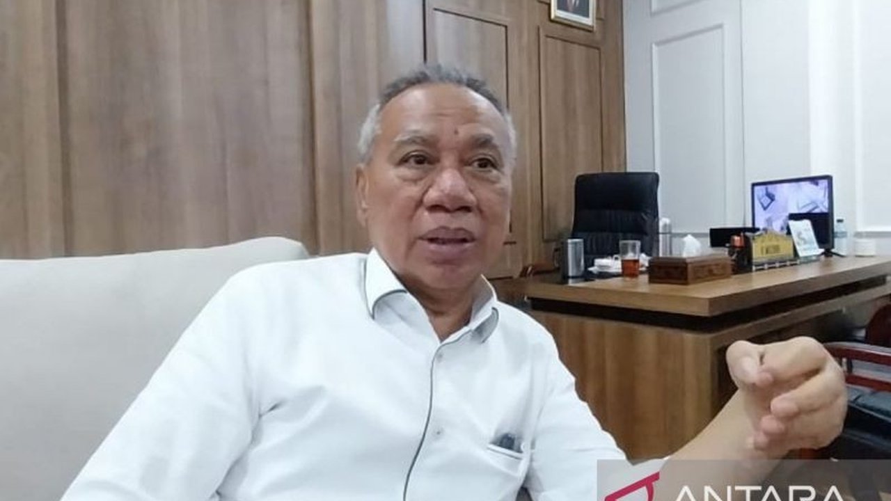 Wakil Ketua DPRD NTB menyatakan usulan hak interpelasi terkait dana DAK Rp1,032 triliun belum memenuhi syarat Tata Tertib DPRD karena diajukan oleh anggota dewan dari beberapa fraksi, bukan satu fraksi utuh.