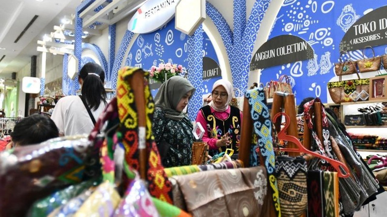 Pertamina aktif mendukung penguatan peran perempuan, pemberdayaan UMKM, dan pengembangan generasi muda sebagai bagian dari program tanggung jawab sosial dan lingkungan (TJSL), selaras dengan arahan pemerintah.