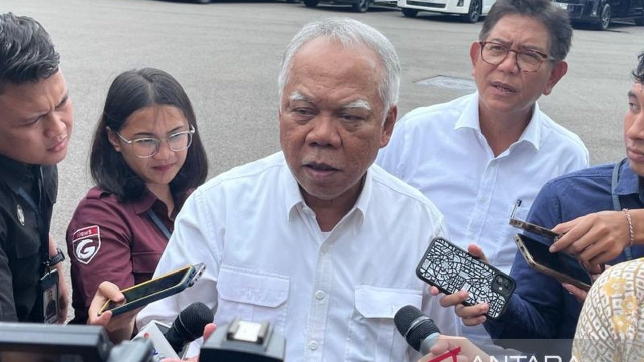 Presiden Jokowi memanggil sejumlah menteri, termasuk Menko AHY dan Kepala OIKN Basuki Hadimuljono, untuk membahas progres pembangunan Ibu Kota Nusantara (IKN) di Istana Kepresidenan Jakarta pada Selasa, 21/1.