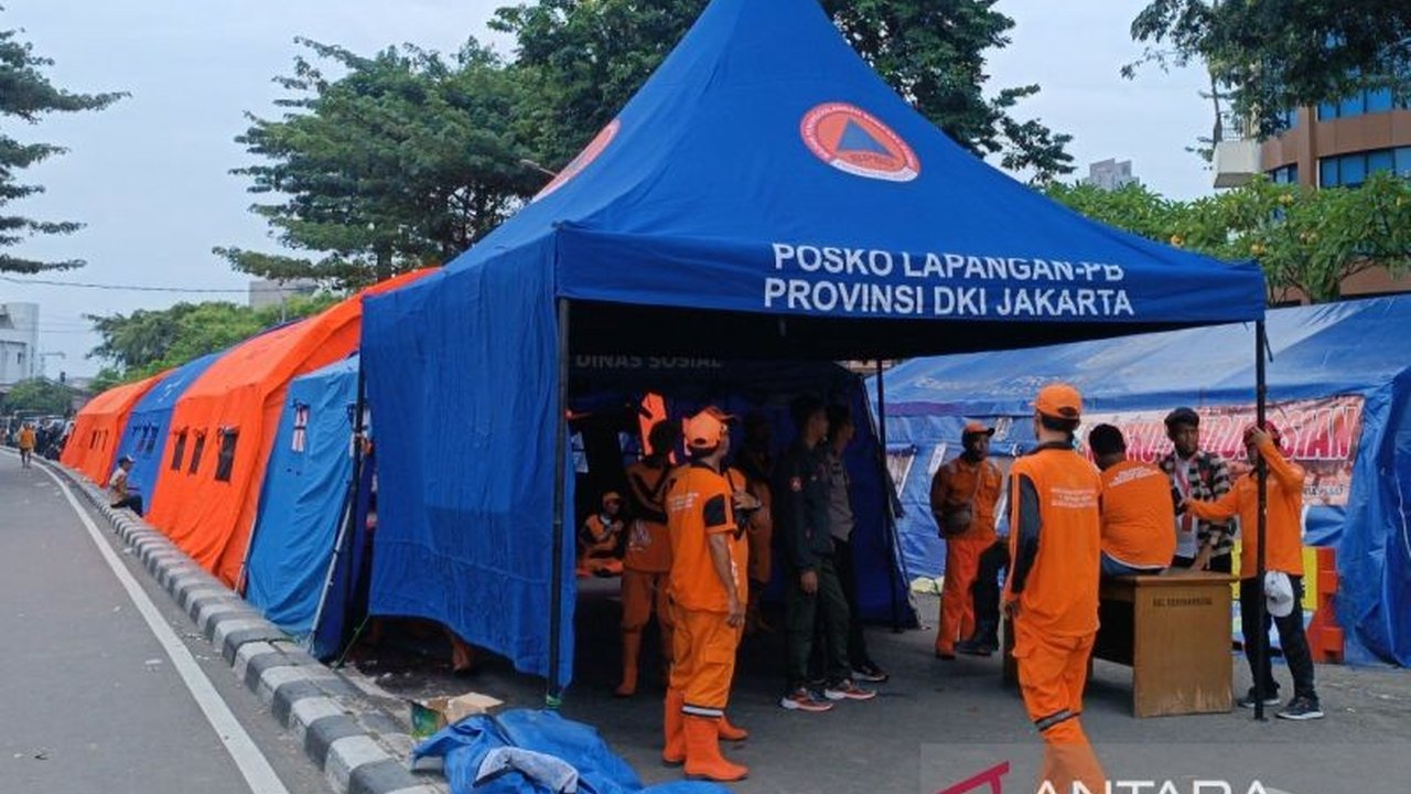 Kebakaran Kemayoran: Pemkot Jakpus Dirikan Tenda Pengungsian