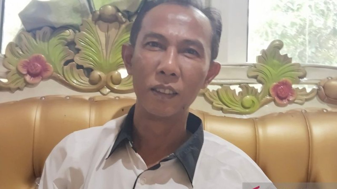 Pemkab Mukomuko menambah 7 ton cadangan beras pada 2025, sehingga total cadangan mencapai 25,5 ton, untuk mengantisipasi kelangkaan pangan dan bencana alam di daerah tersebut.