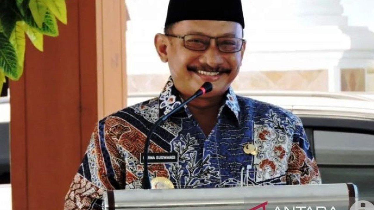 Bupati Situbondo, Karna Suswandi, kembali diperiksa KPK pada Selasa, 21 Januari 2024, terkait penyidikan kasus dugaan korupsi pengelolaan dana PEN dan pengadaan barang/jasa di Pemkab Situbondo.