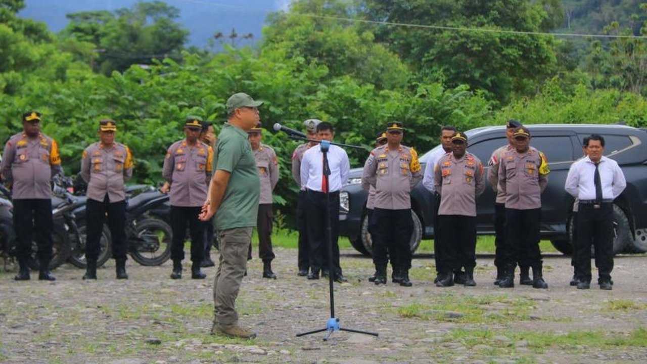 Polda Papua meminta Polres Yalimo meningkatkan keamanan setelah penembakan Briptu Iqbal Anwar Arif pada 17 Januari 2024, mengingat situasi keamanan yang rawan dan desersi anggota polisi sebelumnya.