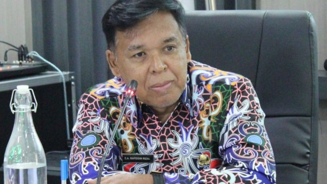Kementan dan Disbun Kaltim berkolaborasi mengoptimalkan 7.787 hektare lahan padi gogo di perkebunan sawit untuk meningkatkan produksi pangan dan ketahanan pangan daerah, menghadapi tantangan perubahan iklim dan ekonomi global.
