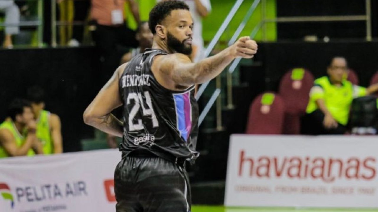 Pemain basket asing IBL, Adonys Henriquez, memuji perkembangan bola basket Indonesia dan kelezatan kuliner lokal, sembari berkontribusi signifikan pada peningkatan performa timnya.