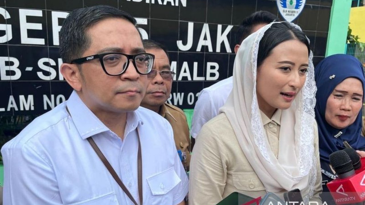 Juru Bicara PCO menjelaskan penggantian susu dengan sumber protein lain seperti ayam, telur, atau daging dalam Program Makan Bergizi Gratis (MBG) di daerah non-sentra sapi demi efisiensi dan pemenuhan gizi seimbang, dengan prioritas susu di daerah sentra.