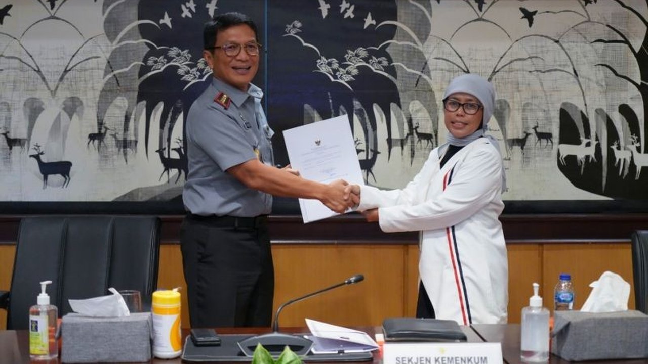 Kementerian Hukum dan HAM (Kemenkumham) berkomitmen pada tata kelola keuangan yang baik selama masa transisi pembentukan tiga kementerian baru, yaitu Kemenkum, KemenHAM, dan Kemenimipas, dengan audit BPK sebagai langkah akhir pemeriksaan keuangan Kemenkum