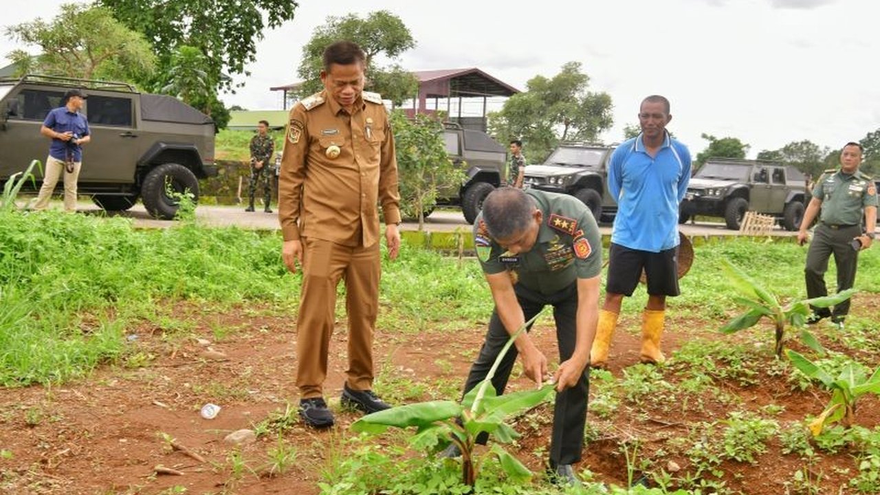 Penjabat Gubernur Sulawesi Selatan, Fadjry Djufry, segera memperkuat kolaborasi dengan Forkopimda, khususnya TNI, untuk mendukung program pemerintah dan penanggulangan bencana di Sulawesi Selatan.
