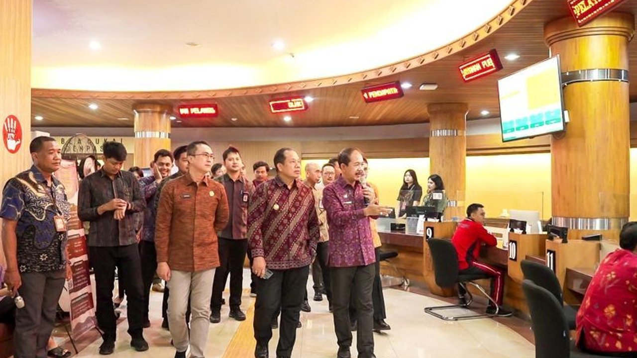 Penjabat Gubernur Bali memberikan apresiasi tinggi terhadap Mal Pelayanan Publik (MPP) Kabupaten Badung karena pelayanannya yang cepat, inovatif, dan efisien, khususnya dalam penerbitan Persetujuan Bangunan Gedung (PBG) gratis untuk MBR.