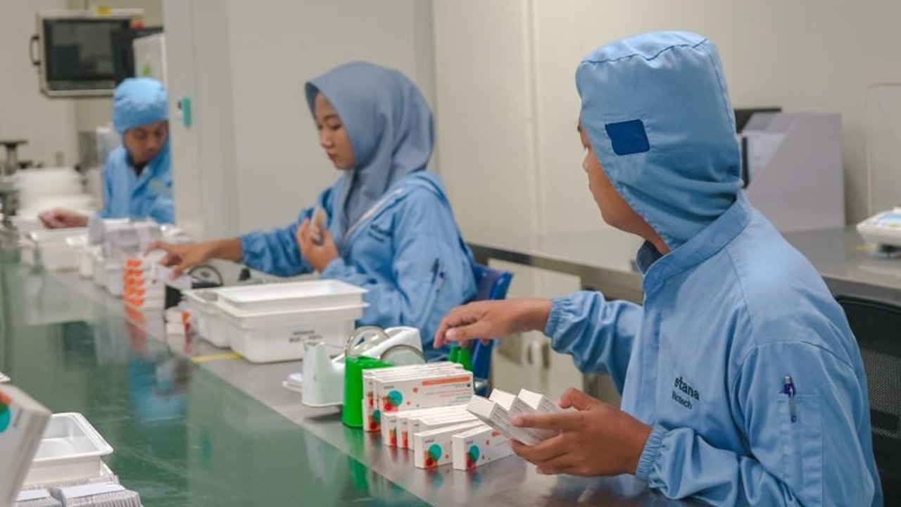 Etana Biotechnologies, perusahaan biofarmasi Indonesia, sukses memproduksi vaksin PCV-13 lokal, mengurangi ketergantungan impor dan membuka peluang ekspor serta inovasi vaksin lainnya.