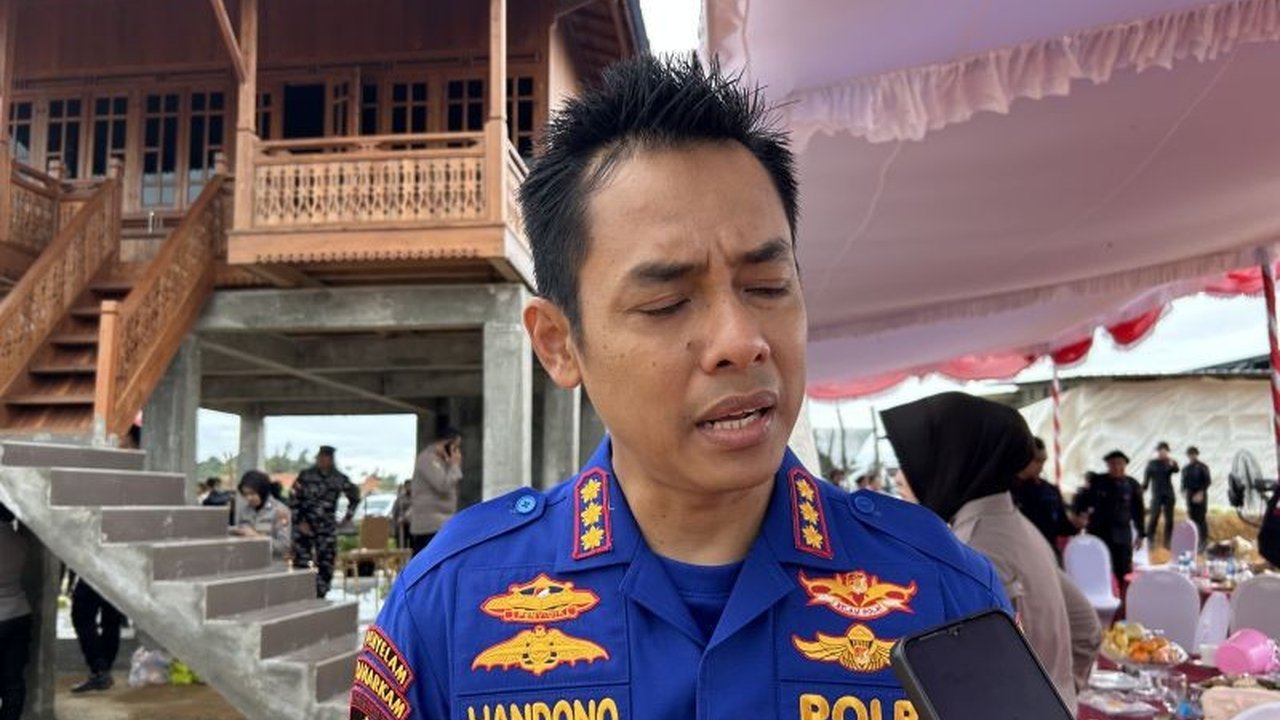 Ditpolairud Polda Kepri meningkatkan patroli laut untuk mencegah kejahatan transnasional seperti perdagangan orang dan narkoba, berkolaborasi dengan berbagai pihak hingga tingkat RT/RW.