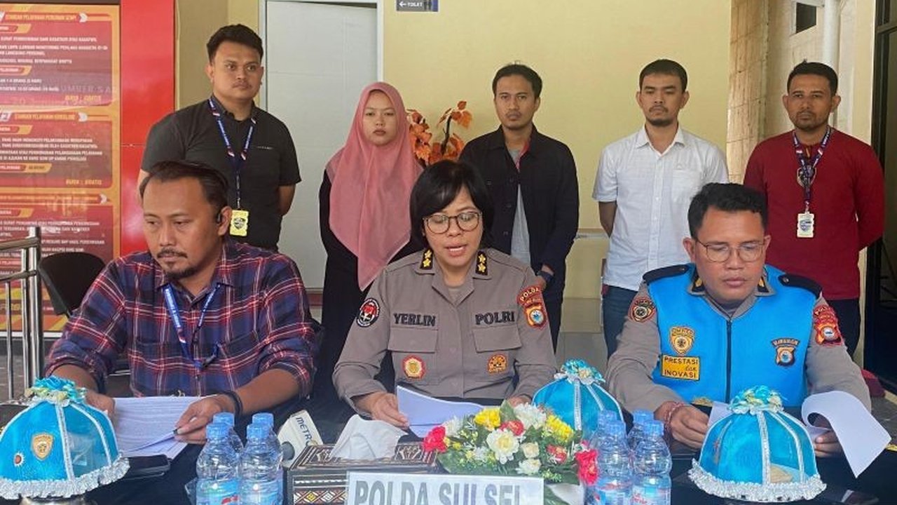Polda Sulsel menangkap tiga tersangka penyebar hoaks biaya pendidikan Akpol 2025 yang bertujuan menarik peserta bimbingan belajar; polisi menegaskan seleksi Akpol gratis.