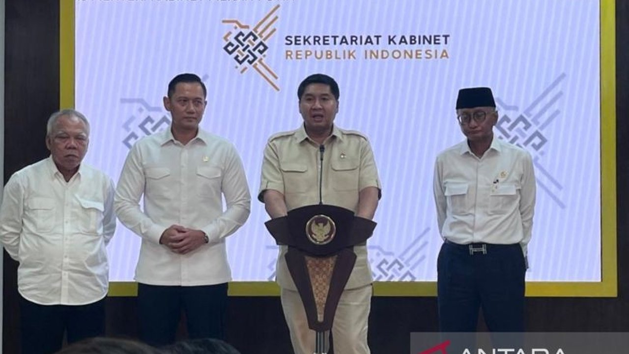 Menteri PKP, Maruarar Sirait, mengumumkan percepatan penerbitan Persetujuan Bangunan Gedung (PBG) dan penghapusan biaya PBG, BPHTB, dan PPN untuk rumah masyarakat berpenghasilan rendah (MBR), sebagai bentuk reformasi birokrasi yang berdampak nyata bagi ma