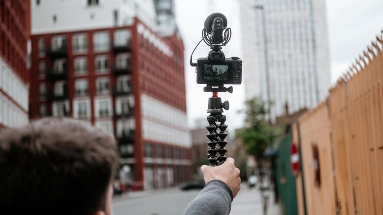 Konten Kreator: Dialog dengan Narasumber, Kunci Konten yang Tepat dan Bertanggung Jawab