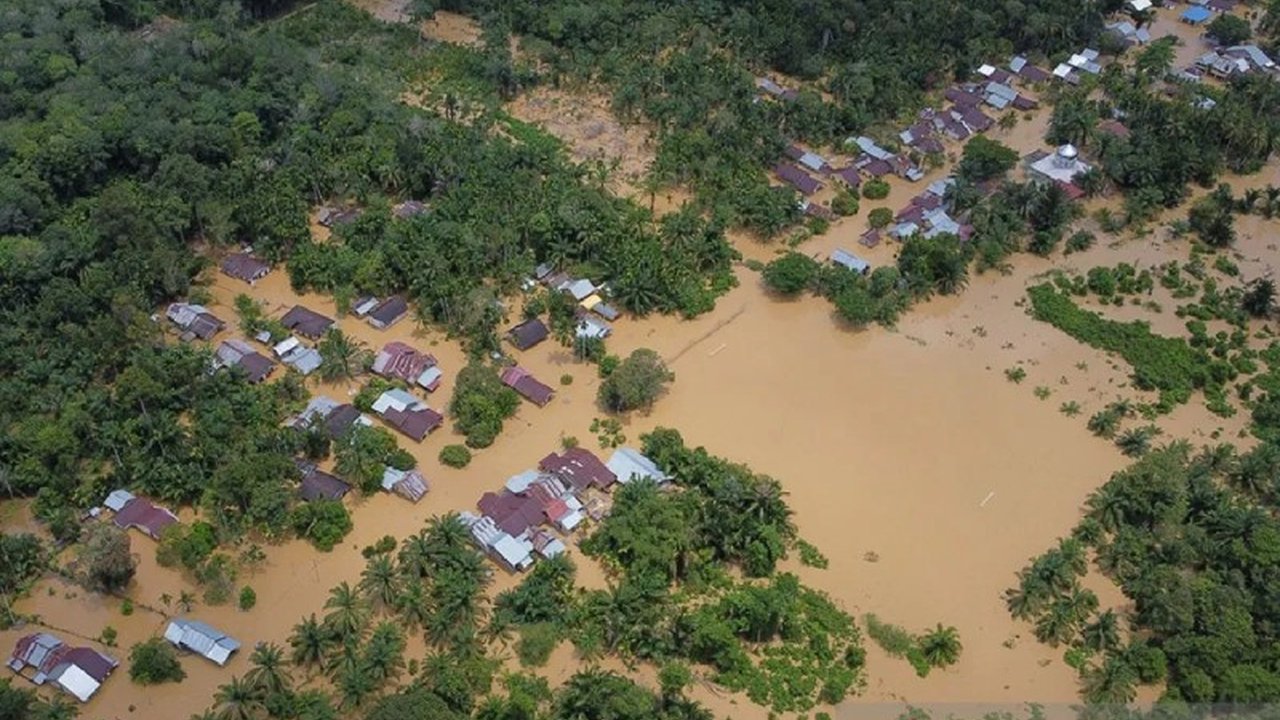 BMKG memprediksi potensi banjir di Aceh rendah hingga awal Februari 2025, berdasarkan prakiraan curah hujan yang tidak melebihi 100 mm di sebagian besar wilayah.