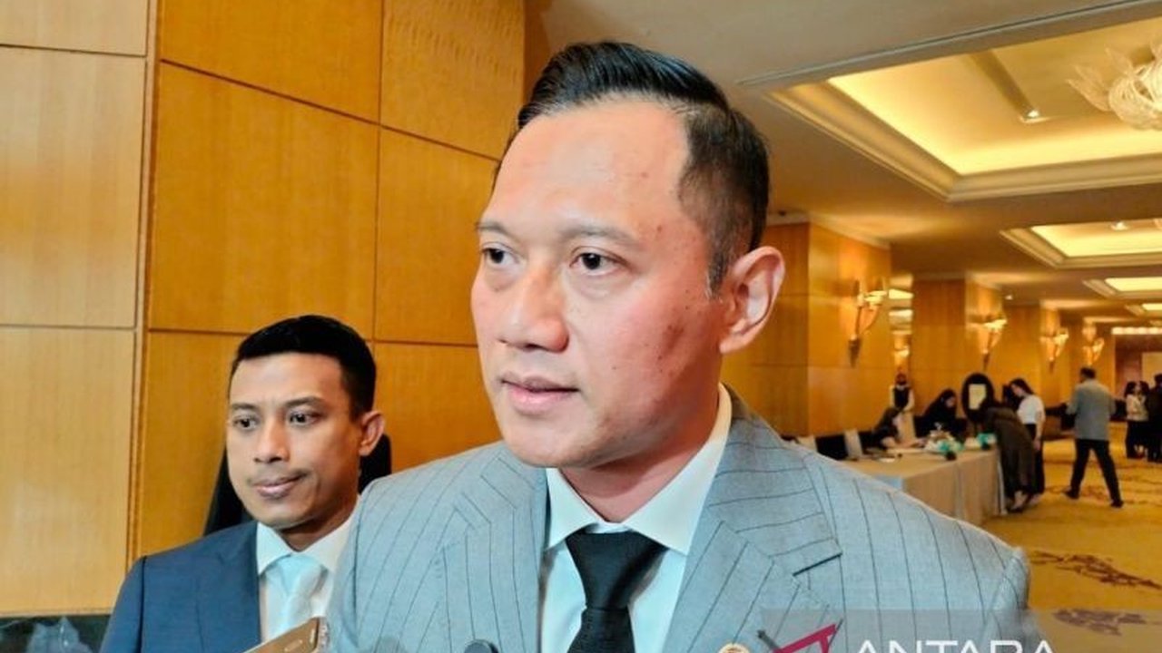 Menko Infrastruktur Agus Harimurti Yudhoyono (AHY) menekankan pentingnya regulasi dan skema pembiayaan berkelanjutan untuk keberhasilan Program 3 Juta Rumah, yang mendapat dukungan investasi dari UEA, Turki, Singapura, dan Qatar.