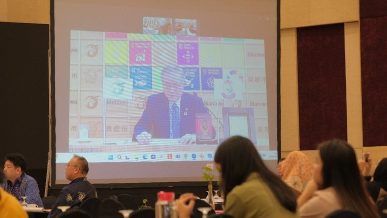 Pemerintah Kota Makassar dan Maniwa, Jepang, memperkuat kerja sama dalam mewujudkan lingkungan rendah emisi karbon melalui lokakarya internasional di Makassar,  dengan berbagai inovasi dan pembelajaran yang saling menguntungkan.