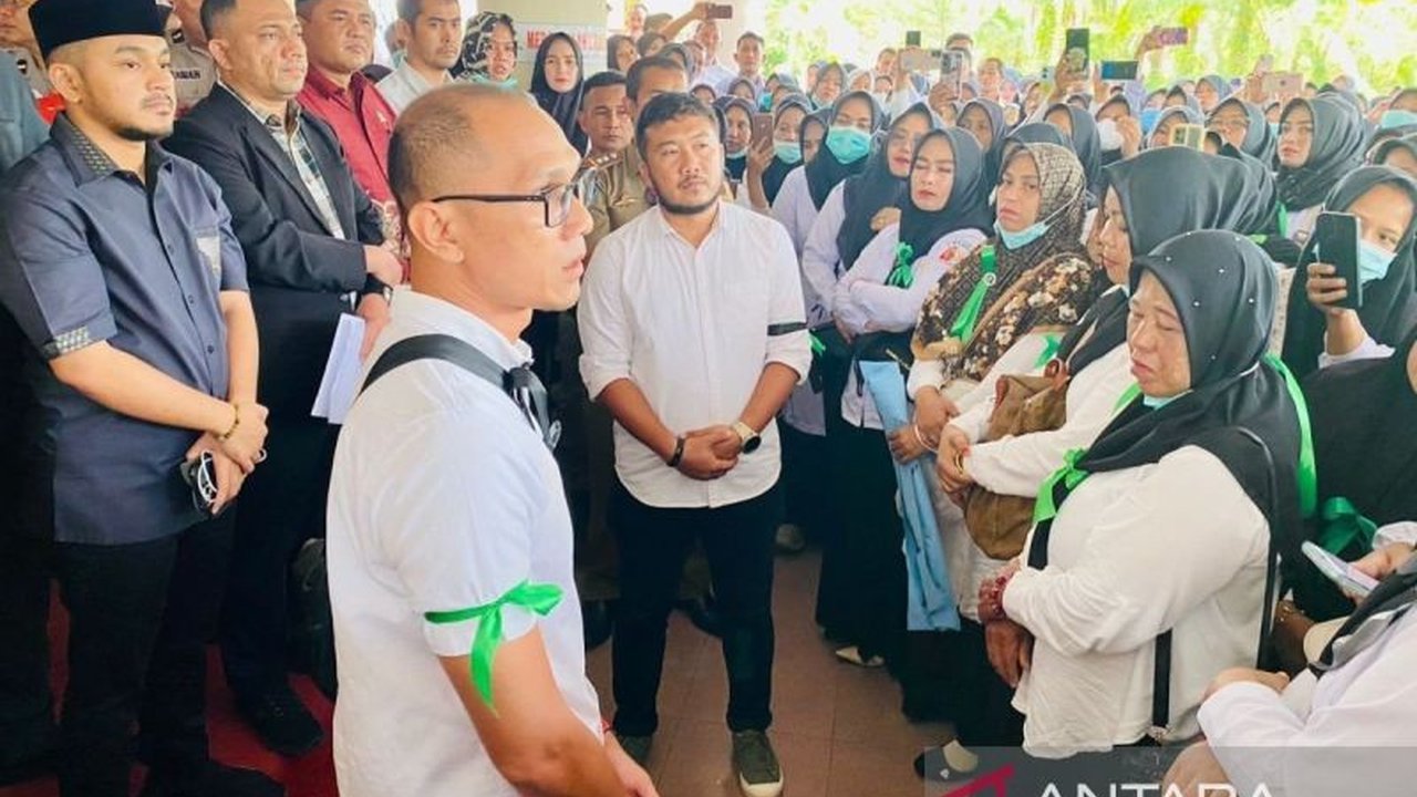 Pemerintah Kabupaten Nagan Raya, Aceh, menyelidiki laporan pemalsuan dokumen PPPK 2024 setelah menerima aduan dari honorer dan membuka pos pengaduan pasca-unjuk rasa.
