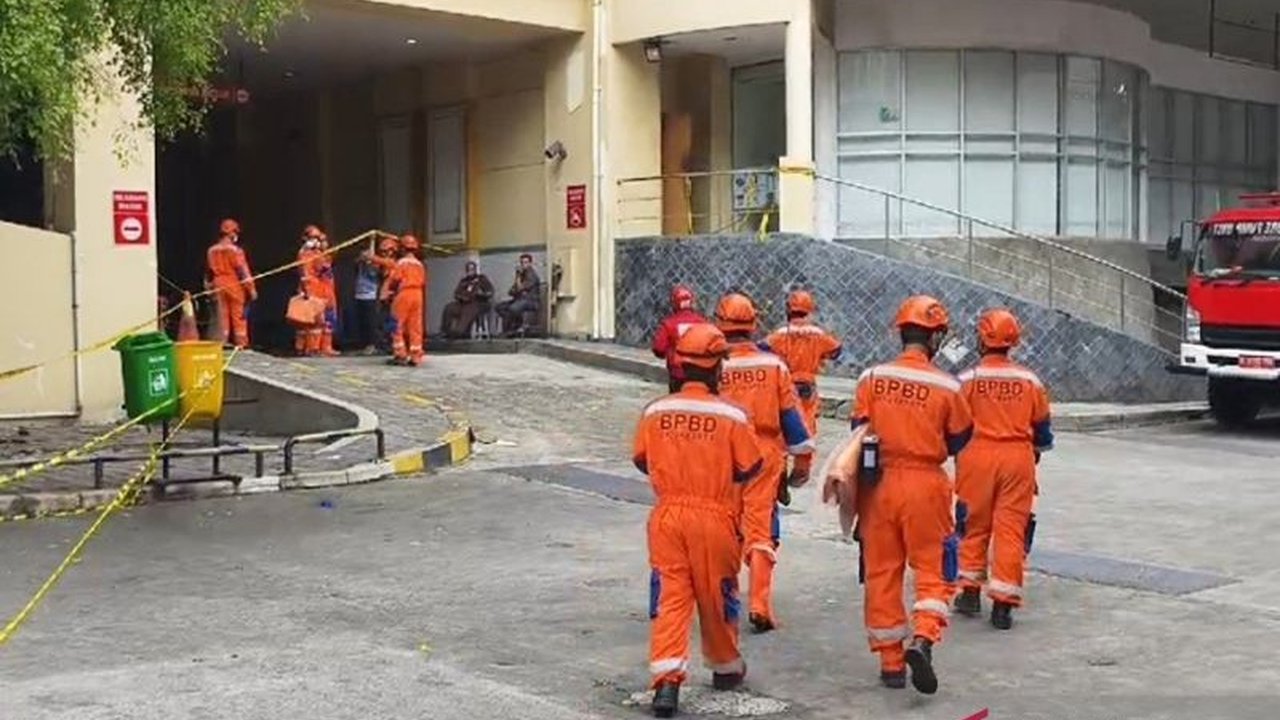 Tim gabungan menemukan dua kantong jenazah kosong di lantai delapan Glodok Plaza saat mencari korban kebakaran yang terjadi pada 15 Januari 2024, sementara proses identifikasi 9 jenazah lain masih berlangsung.