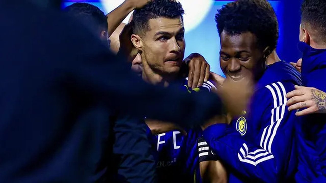 Momen Cristiano Ronaldo mencetak gol ke gawang Al Nassr di ajang Saudi Pro League. (X/Cristiano Ronaldo)