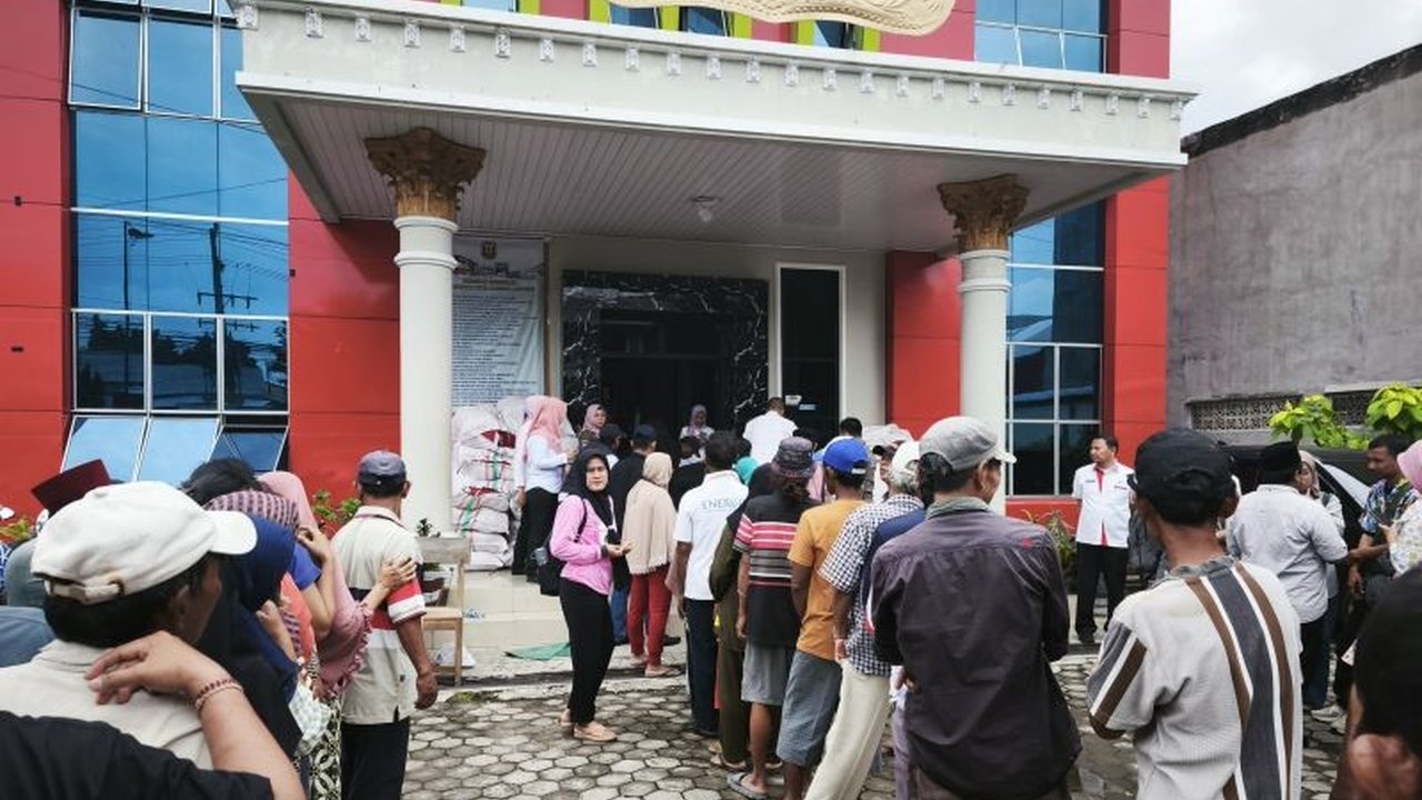 Pemkot Bandarlampung Salurkan Bantuan Kemensos untuk Korban Banjir