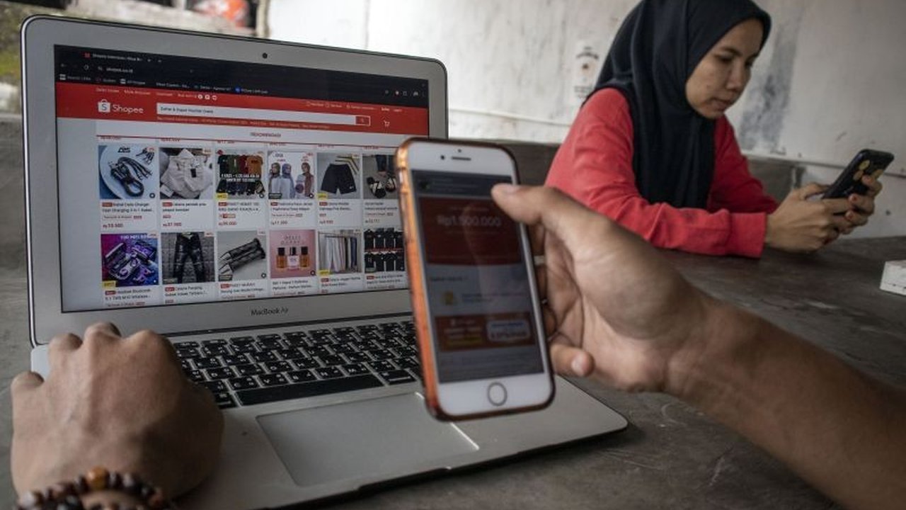 Otoritas Jasa Keuangan (OJK) menetapkan aturan baru terkait bunga pinjaman online (fintech lending) untuk memudahkan akses masyarakat sekaligus mendorong mitigasi risiko bagi penyedia layanan.