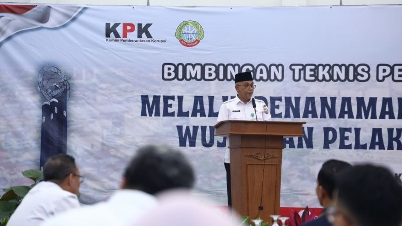 Pemerintah Kota Pontianak bersama KPK mengadakan bimbingan teknis antikorupsi untuk pelaku usaha dan pimpinan BUMD guna mencegah korupsi di sektor ekonomi Kota Pontianak.
