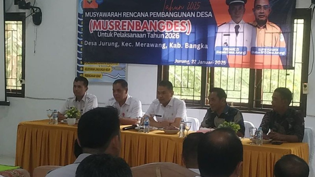 Penjabat Bupati Bangka, Isnaini, meminta seluruh kepala desa untuk memprioritaskan penanggulangan kemiskinan ekstrem dengan memanfaatkan dana desa yang cukup besar, sesuai aturan Kementerian Desa.