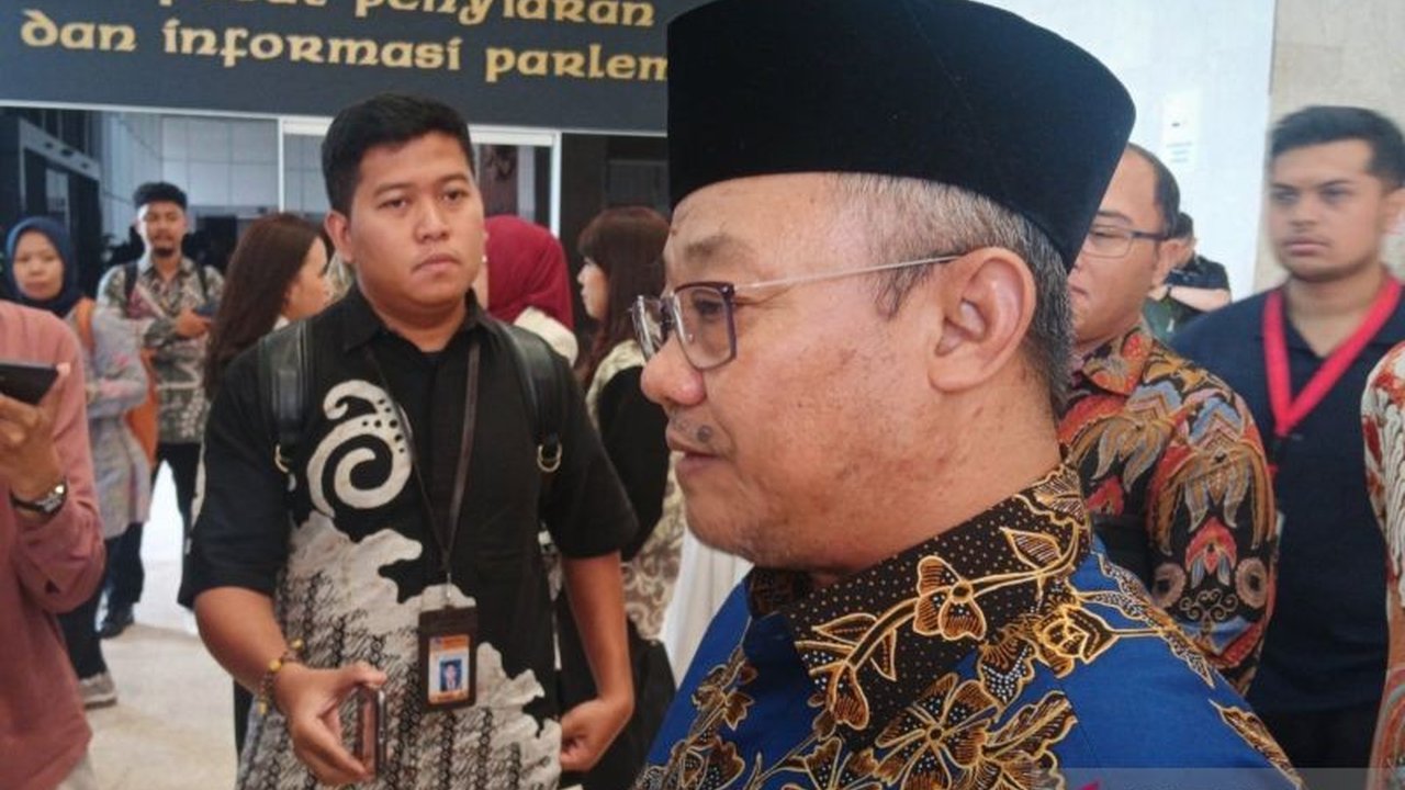 Kementerian Pendidikan, Kebudayaan, Riset, dan Teknologi (Kemendikbudristek) telah menerima masukan dari DPR terkait sistem Penerimaan Peserta Didik Baru (PPDB) dan akan segera mengumumkan sistem baru setelah rapat kabinet.