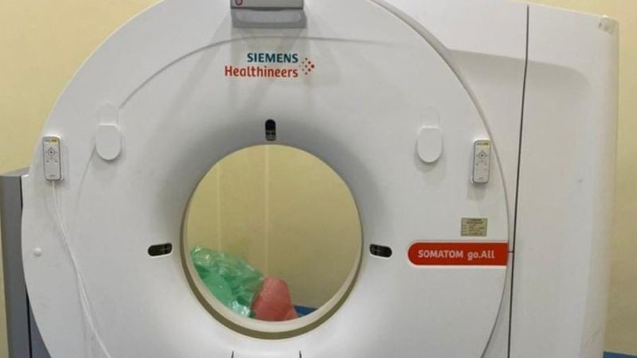 RSUD Tobelo di Halmahera Utara, Maluku Utara, akan segera memiliki fasilitas CT Scan pada Februari 2025 untuk meningkatkan layanan kesehatan dan mengurangi rujukan pasien ke luar daerah.