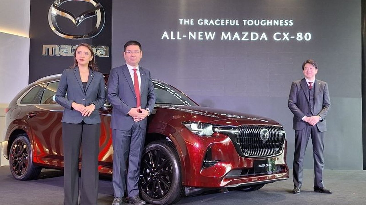 PT Eurokars Motor Indonesia luncurkan Mazda CX-80, SUV hibrida premium dengan teknologi PHEV, di Indonesia dengan harga sekitar Rp1,19 miliar.