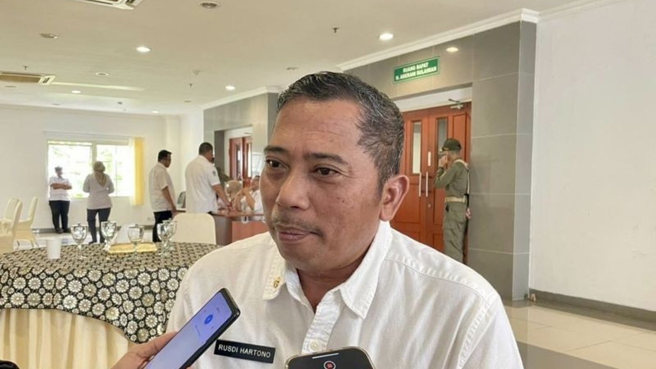 Dinas Kelautan dan Perikanan Kalsel gencar menanam mangrove untuk mendukung perdagangan karbon pemerintah pusat, sekaligus memperbaiki lingkungan dan perekonomian masyarakat.
