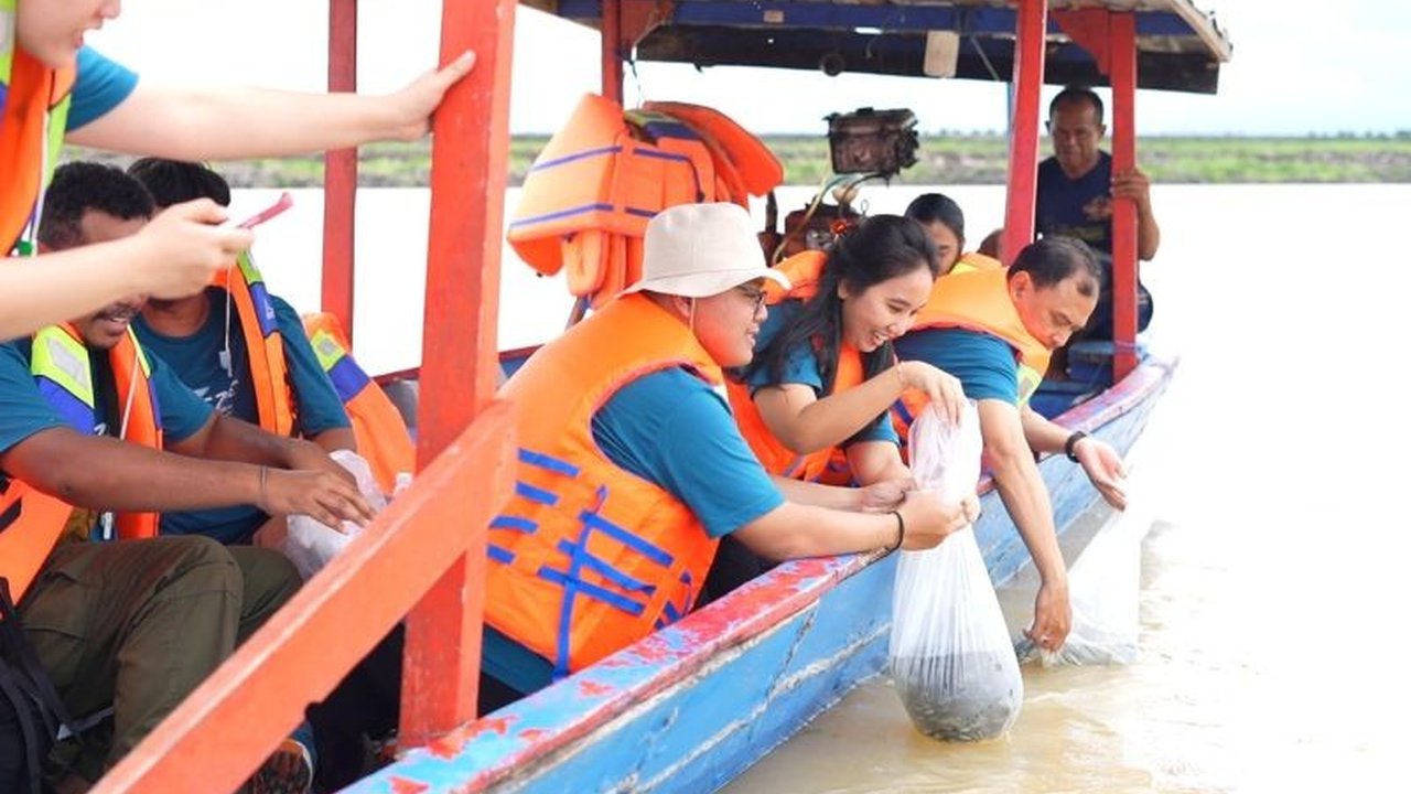 Perum Jasa Tirta I (PJT I) mengajak Gen Z untuk mewujudkan Astacita dengan sadar lingkungan lewat penanaman pohon dan penyebaran benih ikan di Waduk Bening, Madiun, serta diskusi mengenai AI untuk penguatan SDM.
