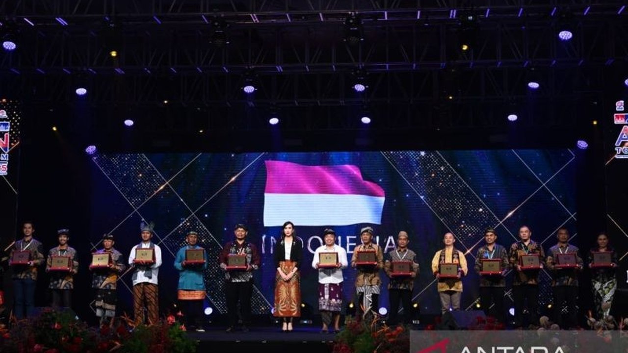 Desa Wisata Taro di Gianyar, Bali, meraih penghargaan ASEAN Tourism Award 2025 untuk kategori Community-Based Tourism, berkat inovasi dan pemberdayaan masyarakatnya dalam pengembangan wisata berkelanjutan.