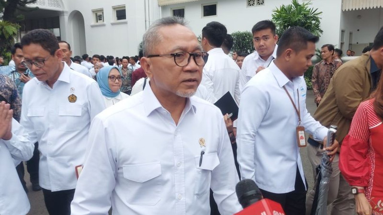 Menteri Koordinator Bidang Pangan, Zulkifli Hasan, menghadapi tantangan besar dalam mencari tempat penampungan hasil panen pertanian yang melimpah di tahun ini, terutama padi dan jagung, yang produksinya diperkirakan meningkat drastis.