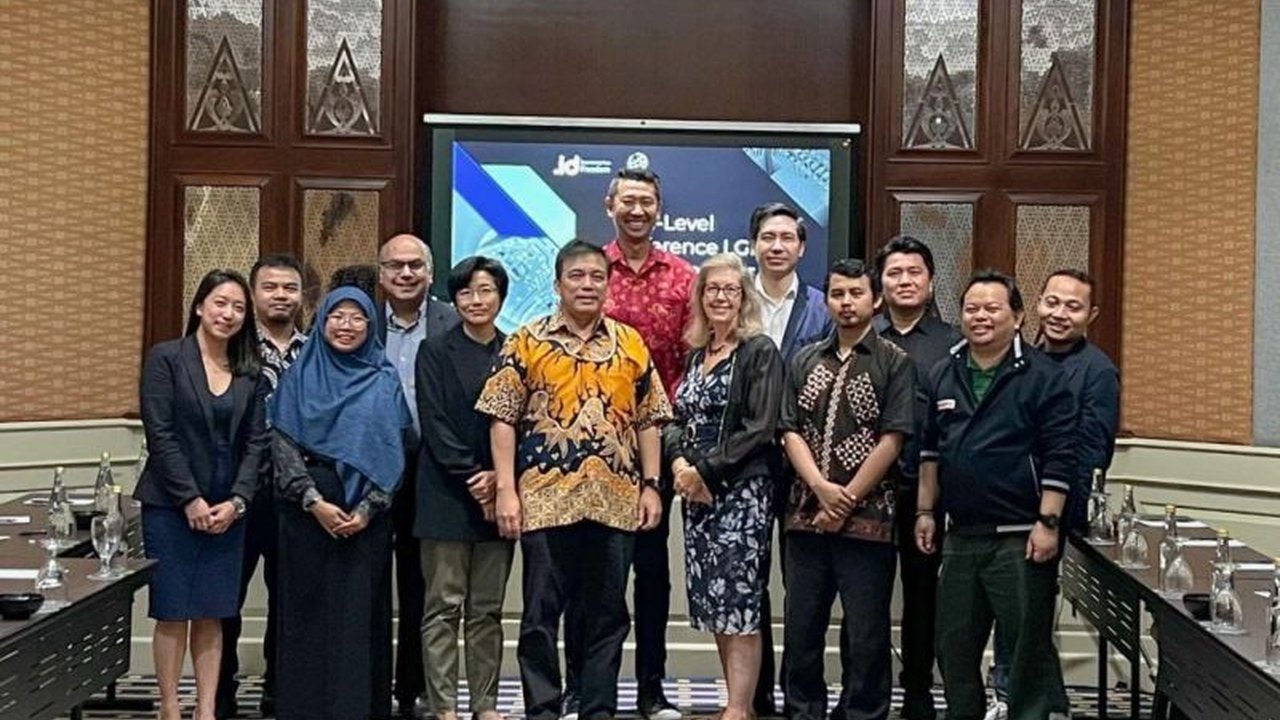 PANDI akan meluncurkan nama domain menggunakan aksara Bali, sebuah langkah inovatif untuk melestarikan budaya Indonesia melalui teknologi digital dan juga meluncurkan platform IDADX untuk mencegah penyebaran konten ilegal.