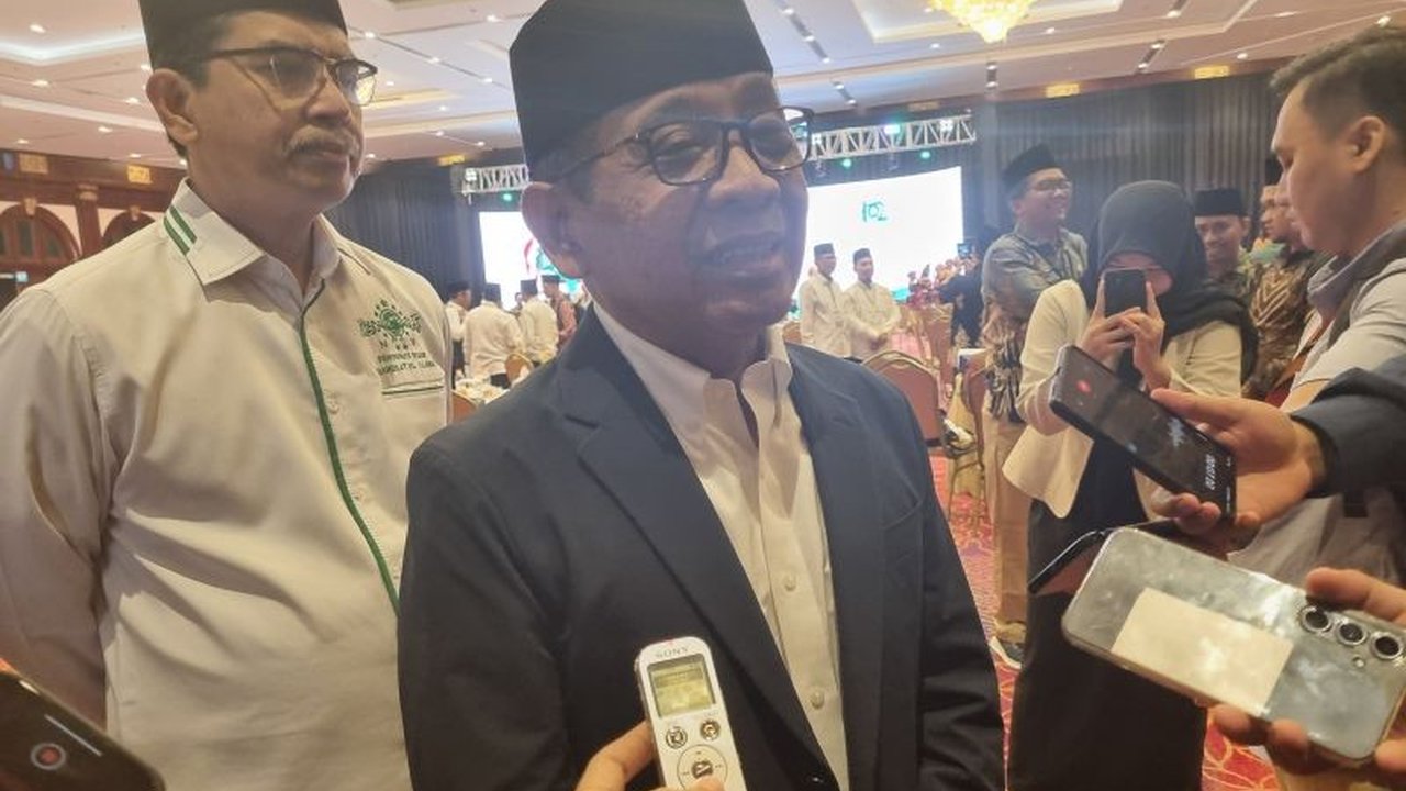 Menteri Koordinator PMK, Pratikno, menyoroti tantangan besar disrupsi teknologi terhadap dunia pendidikan, khususnya bagi NU yang memiliki ribuan lembaga pendidikan, dan menekankan perlunya transformasi dan tata kelola yang baik.