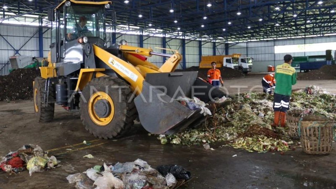 DPRD Kota Malang mendesak Pemkot Malang untuk segera membenahi pengelolaan sampah di TPA Supit Urang dengan teknologi RDF guna mencegah pencemaran lingkungan dan memberikan layanan kesehatan gratis bagi warga terdampak.