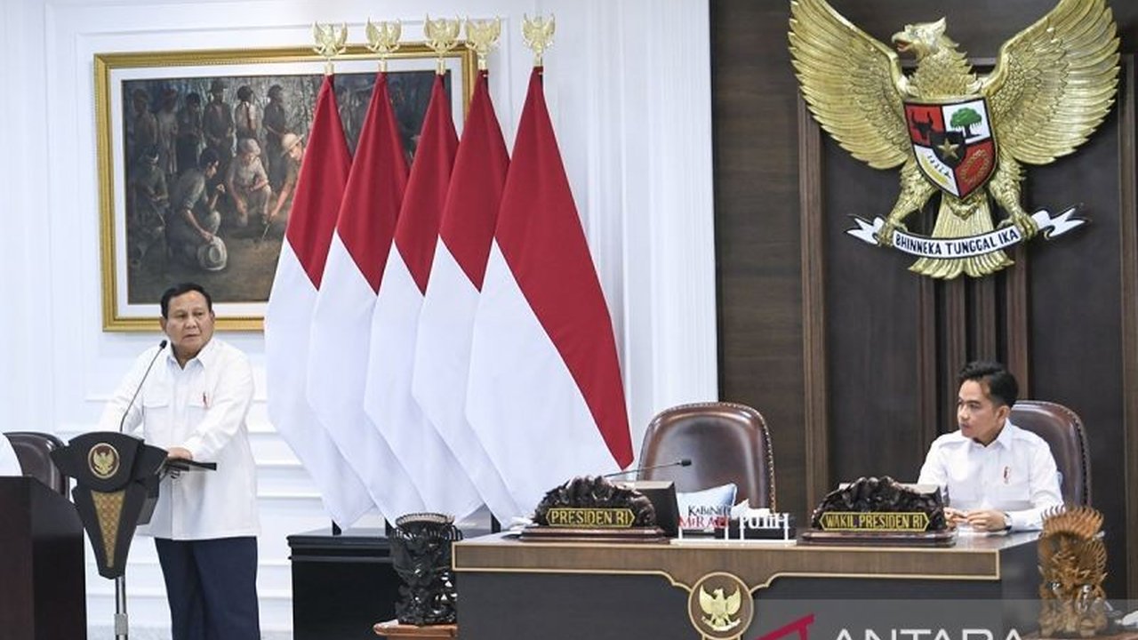 Presiden Prabowo Subianto menegaskan komitmen pemerintah untuk mencapai swasembada pangan dan menghentikan impor beras, jagung, dan garam pada akhir 2025, lebih cepat dari target awal.