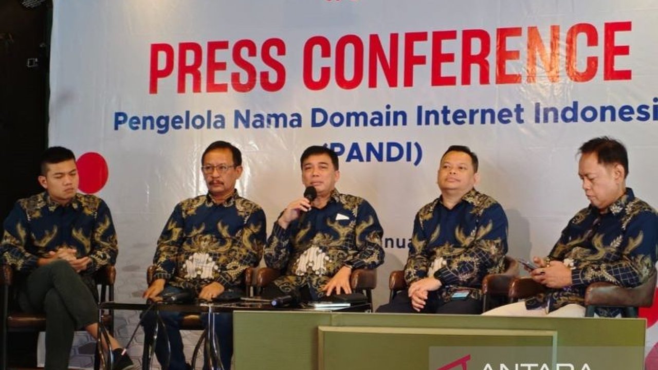 PANDI laporkan pengguna domain .id di Indonesia telah melampaui 1,2 juta pada tahun 2024,  mengalahkan domain .com dan memimpin di Asia Tenggara.