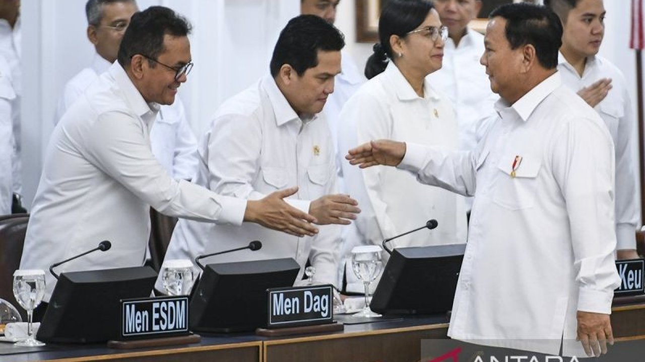 Presiden Prabowo Subianto menekankan pentingnya estafet kepemimpinan presiden dalam pembangunan bangsa Indonesia, yang merupakan hasil kerja keras pemimpin-pemimpin sebelumnya, dan optimis Indonesia akan mencapai cita-cita besarnya.