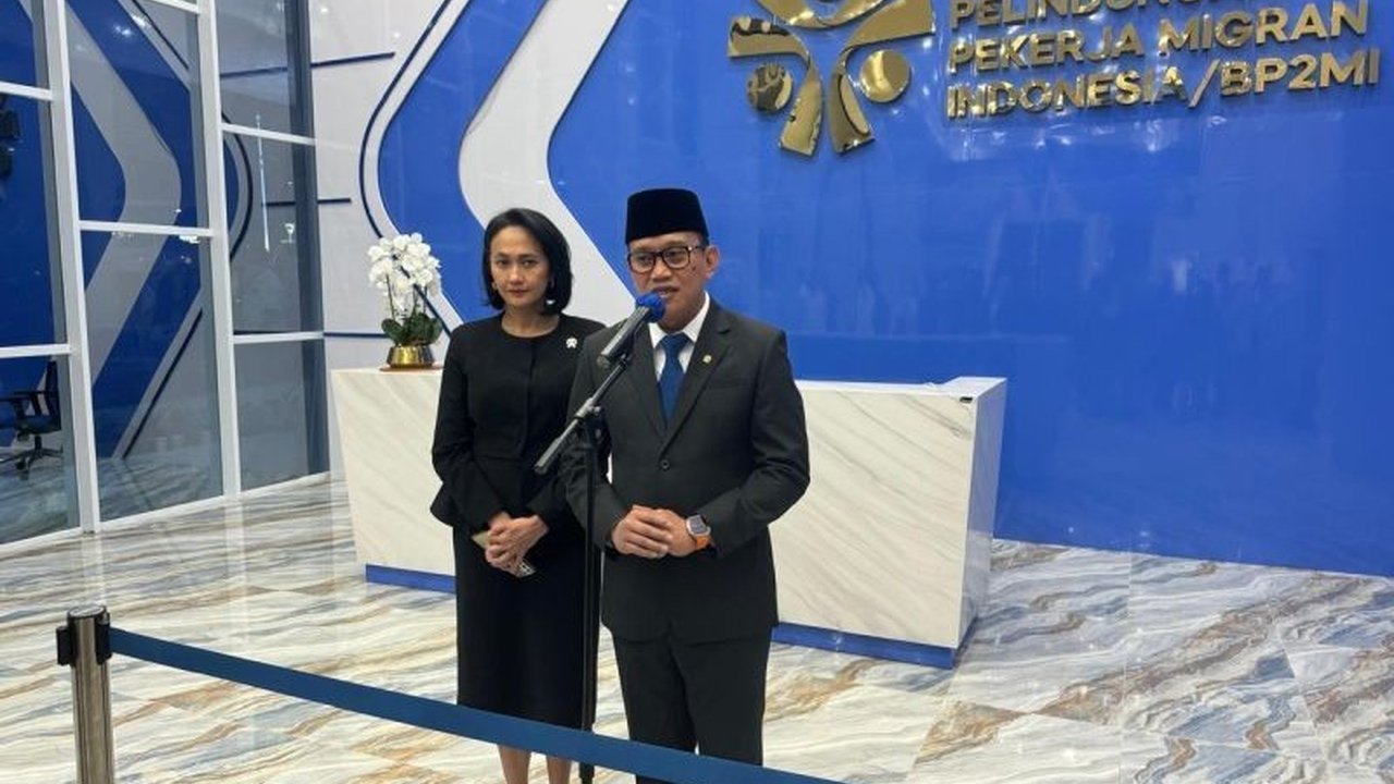 Menteri Karding menilai penambahan pejabat di Kementerian P2MI diperlukan untuk menangani tanggung jawab dan kewenangan kementerian yang semakin luas, termasuk kejahatan siber dalam perekrutan pekerja migran Indonesia.