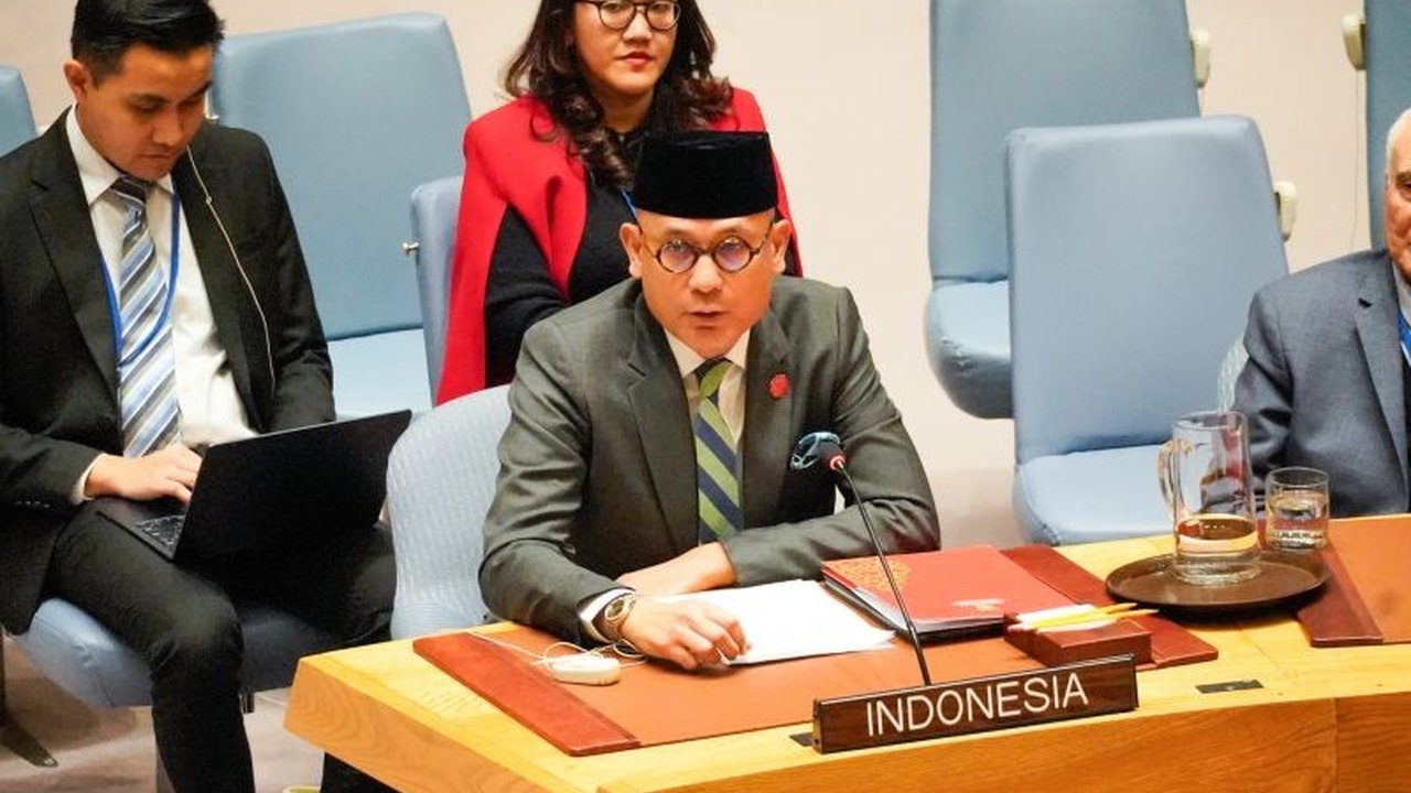 Wakil Menteri Luar Negeri RI, Arrmanatha Nasir, menegaskan komitmen Indonesia untuk terus membantu negara-negara Afrika dalam memberantas terorisme melalui pendekatan komprehensif dan kerja sama internasional.