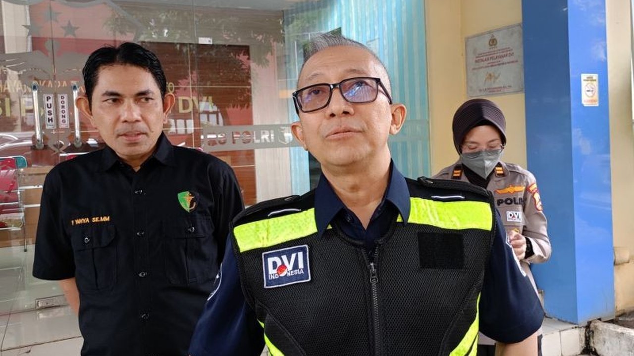 Rumah Sakit Polri telah mengambil 32 sampel DNA dari 11 kantong jenazah korban kebakaran Glodok Plaza untuk identifikasi, proses yang dipercepat setelah penambahan jenazah ditemukan.