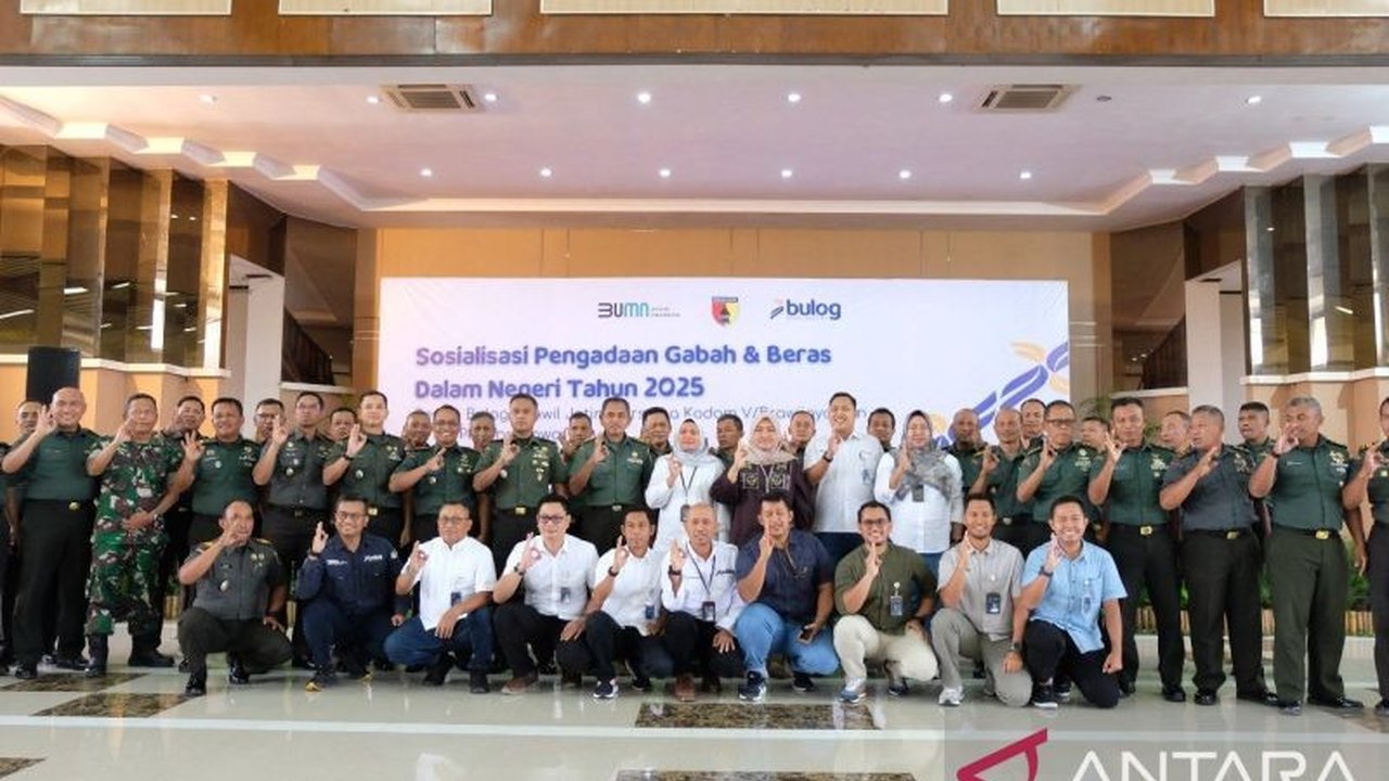 Bulog berkolaborasi dengan TNI dan KTNA untuk meningkatkan penyerapan gabah dan beras guna menjamin ketahanan pangan nasional, dengan penekanan pada kesejahteraan petani melalui Harga Pembelian Pemerintah (HPP) yang lebih baik.